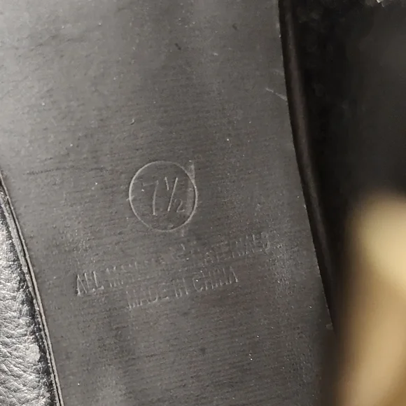 Lulu's Black and Gold Flawless Heels - Picture 5 of 6